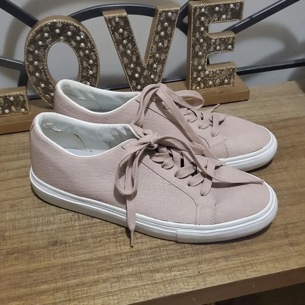 Zara Man Low Top Sneakers Mens 9 Blush Pink Textured Faux Leather Lace Up Shoes